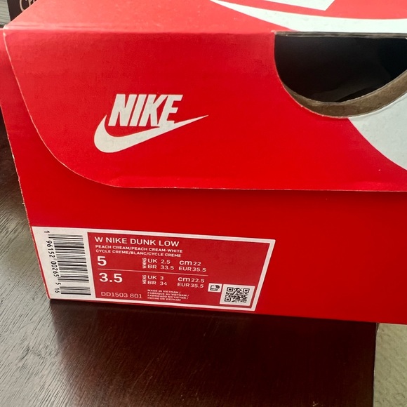 WOMENS NIKE DUNKS ORANGE CREAM - Picture 4 of 5